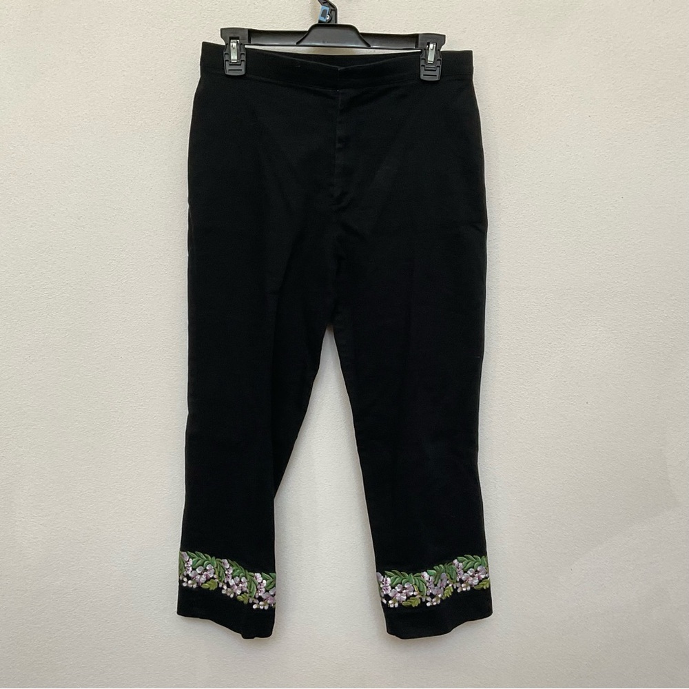 David Paul Black Cotten Blend Capris with Floral Embroidery Size 6 Pull On